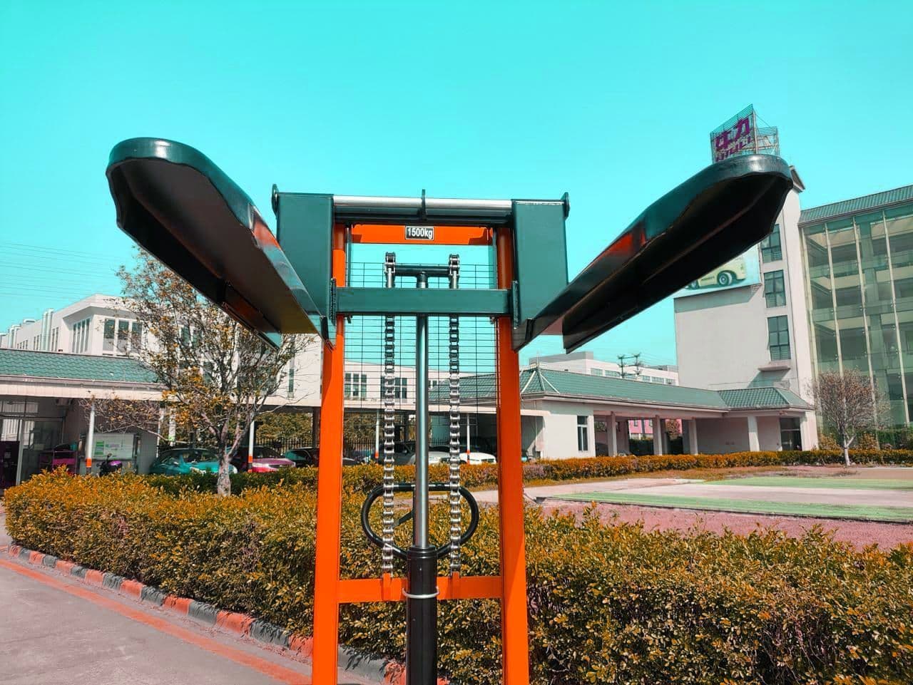 APGT1015 - Hydraulic Adjustable Manual Straddle Stacker - My Store