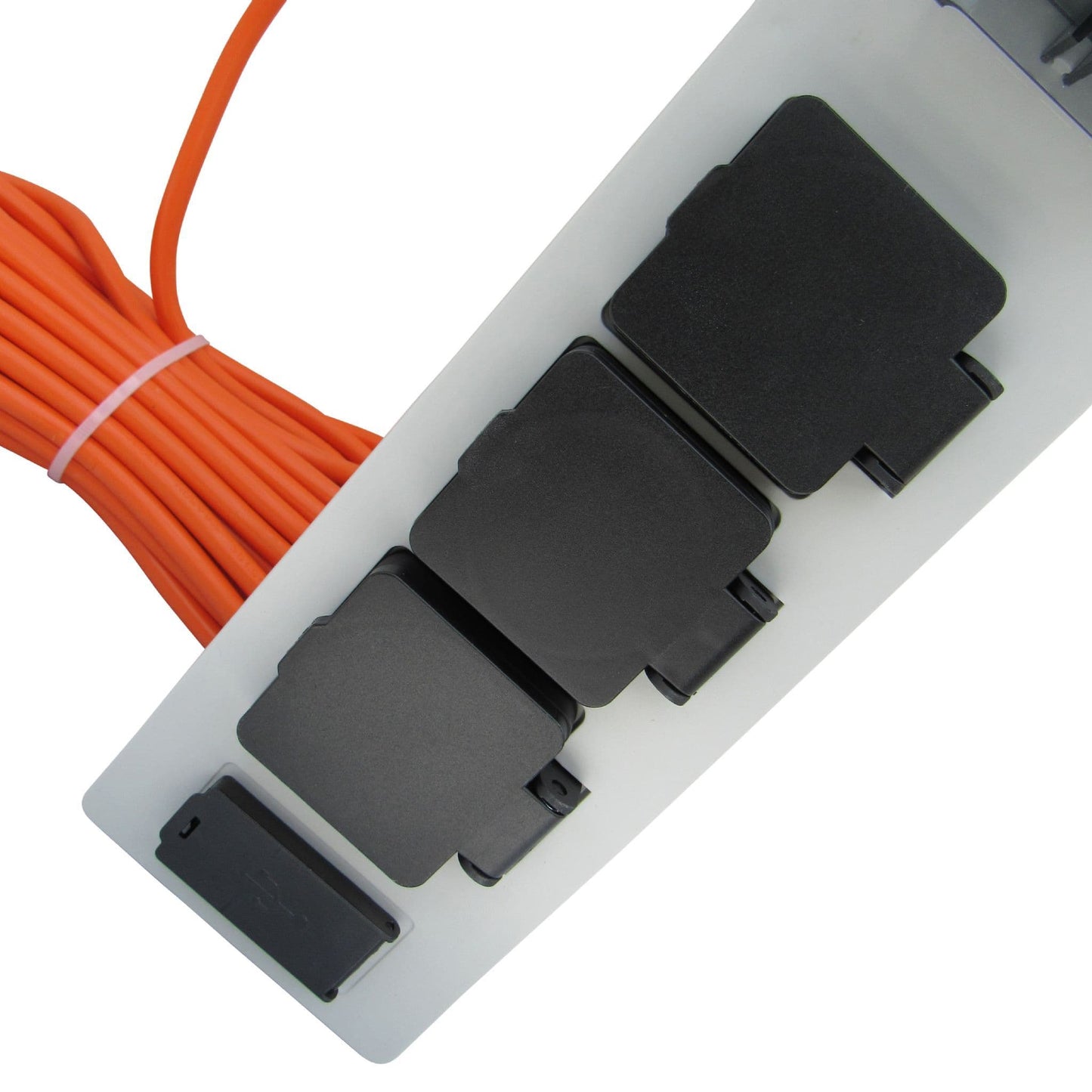 ZZNZUMMU15 - Mobile Mains Hook Up 15M Cable With 3 Plug Sockets 2 USB Ports (Caravan Camping)